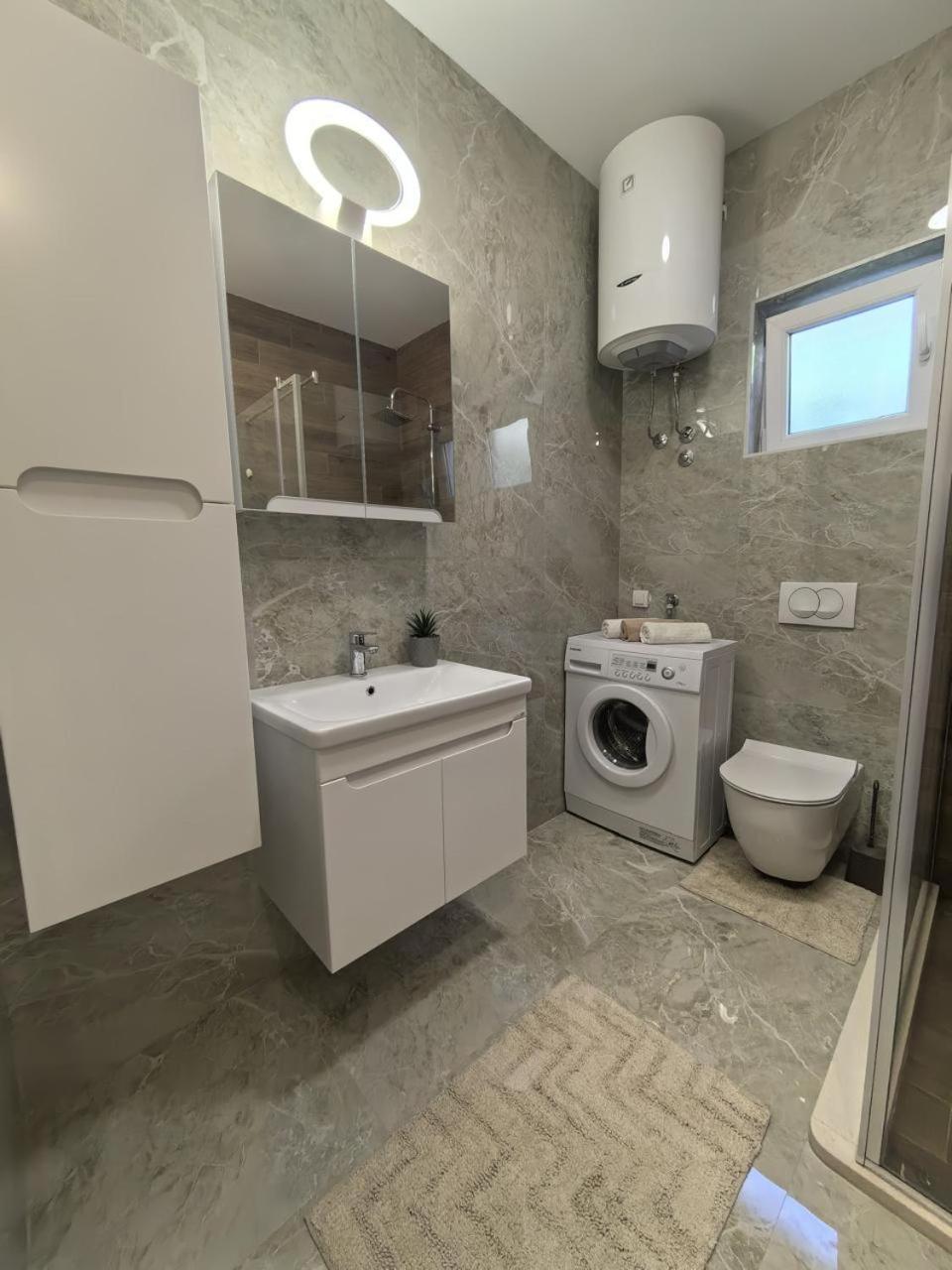 דירות קוטור Sunny Hill - Parking - Fenced Garden - Luxury Loft מראה חיצוני תמונה
