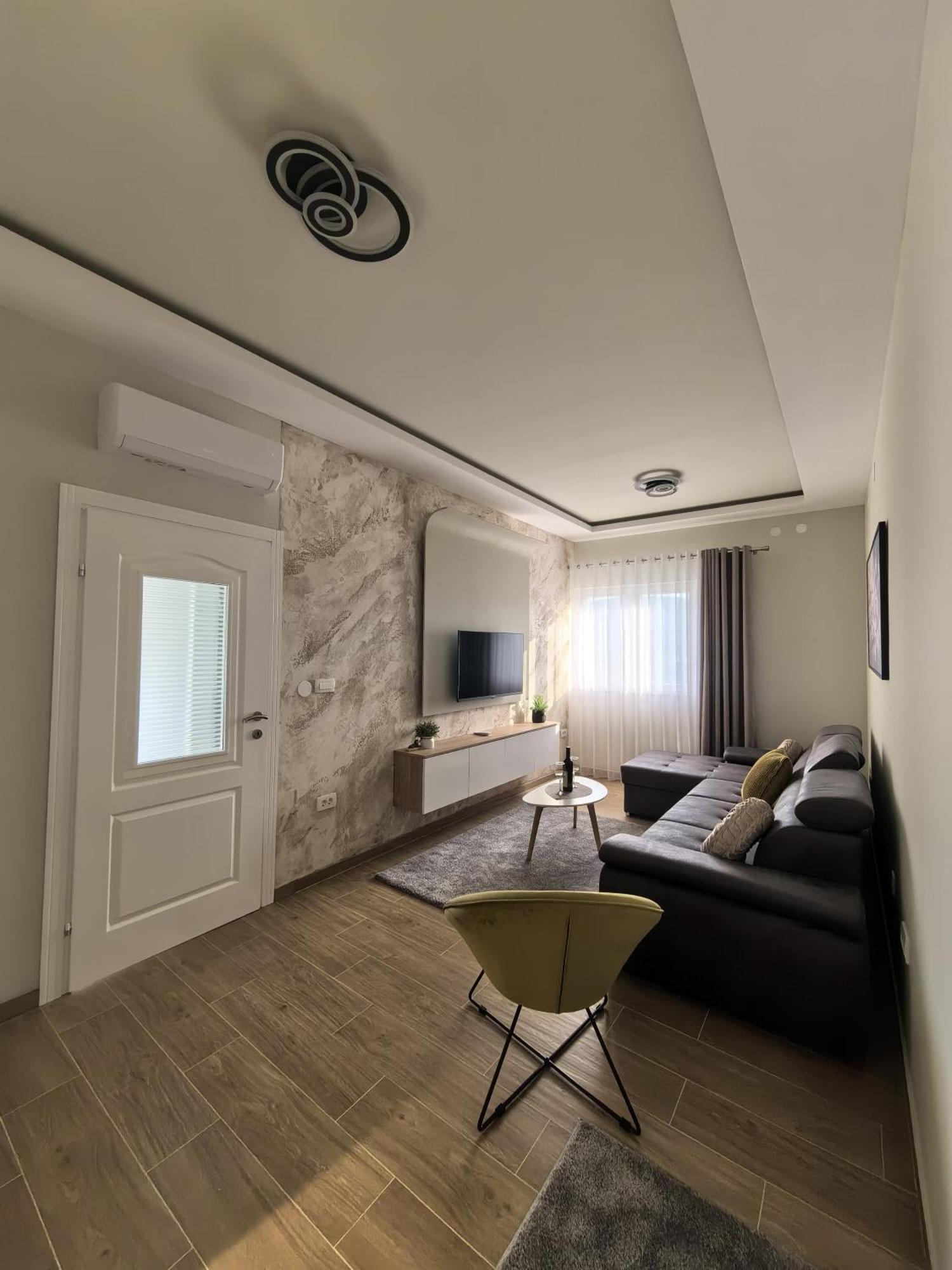 דירות קוטור Sunny Hill - Parking - Fenced Garden - Luxury Loft מראה חיצוני תמונה