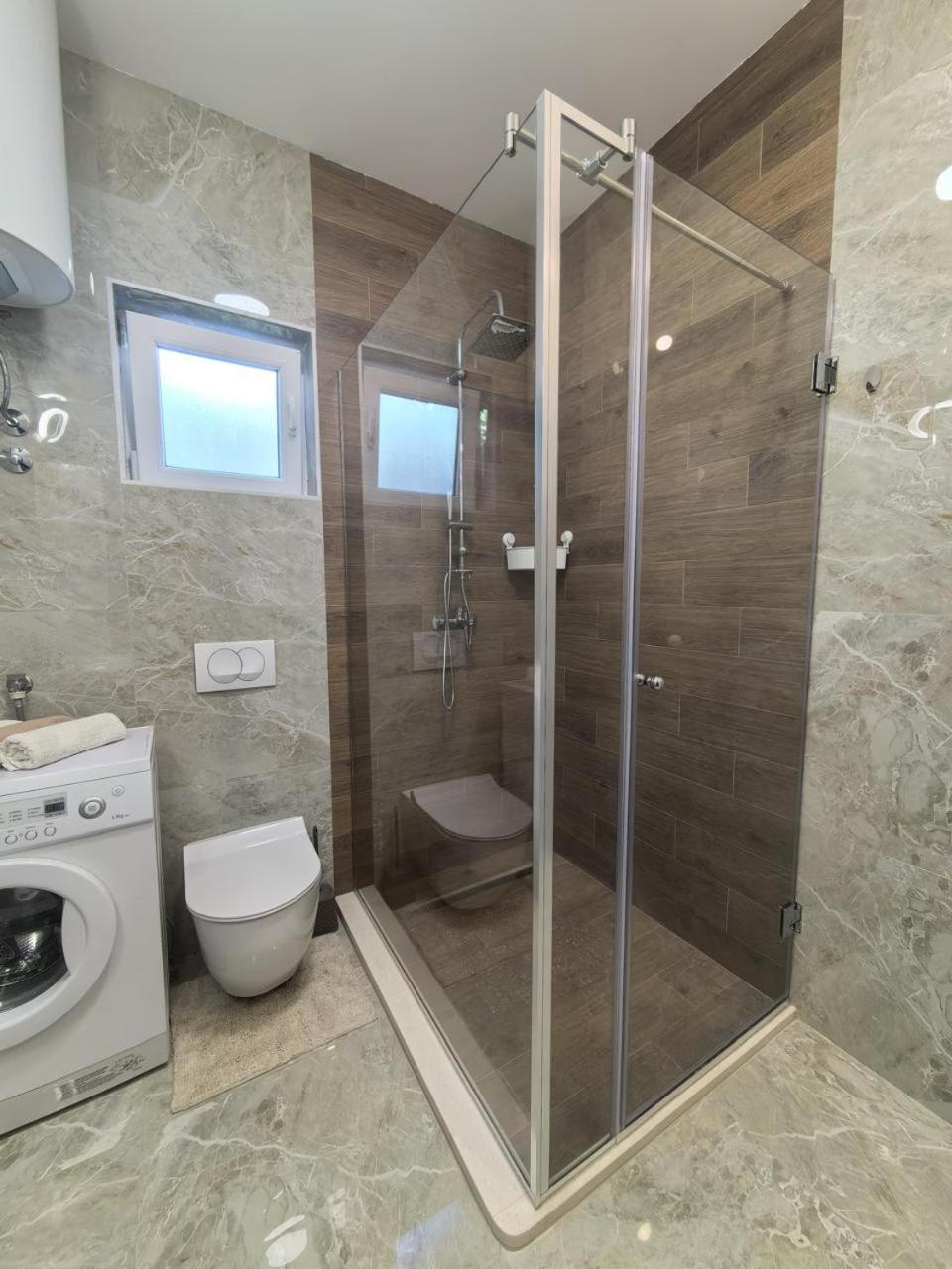 דירות קוטור Sunny Hill - Parking - Fenced Garden - Luxury Loft מראה חיצוני תמונה