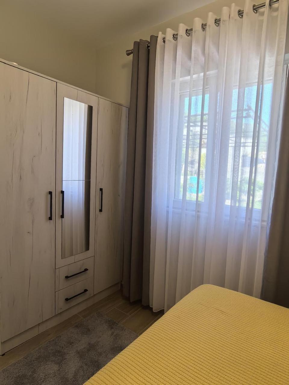 דירות קוטור Sunny Hill - Parking - Fenced Garden - Luxury Loft מראה חיצוני תמונה